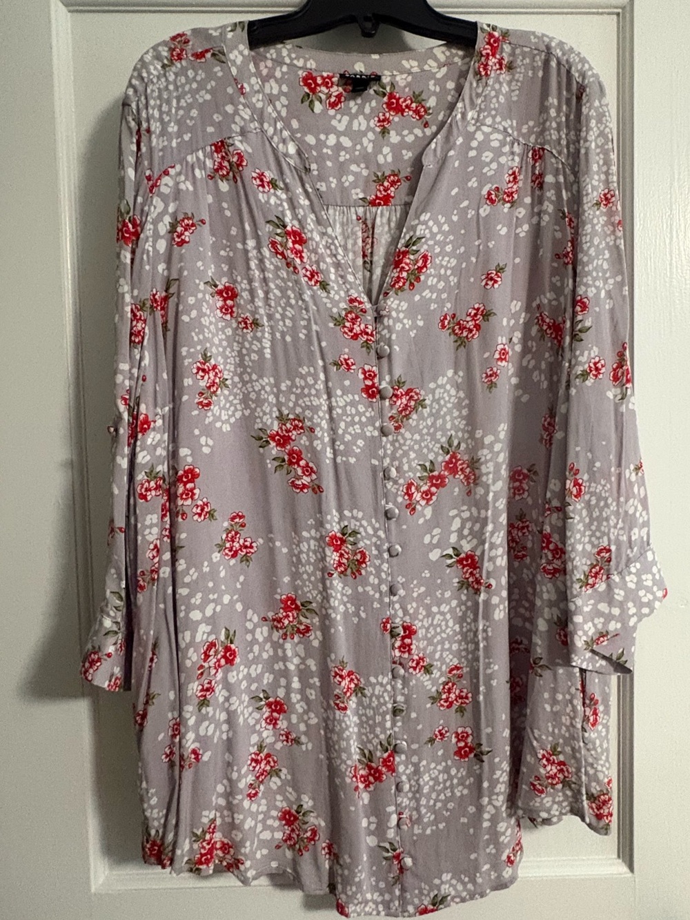torrid Gray Floral Button-Front Tunic with Red Accents